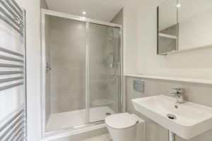 Ensuite Shower room- click for photo gallery